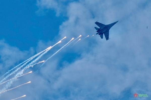 Hiển thị chi tiết cho Phản bác sự xuyên tạc thành tựu công nghiệp quốc phòng Việt Nam Hình ảnh cho bài viết Phản bác sự xuyên tạc thành tựu công nghiệp quốc phòng Việt Nam